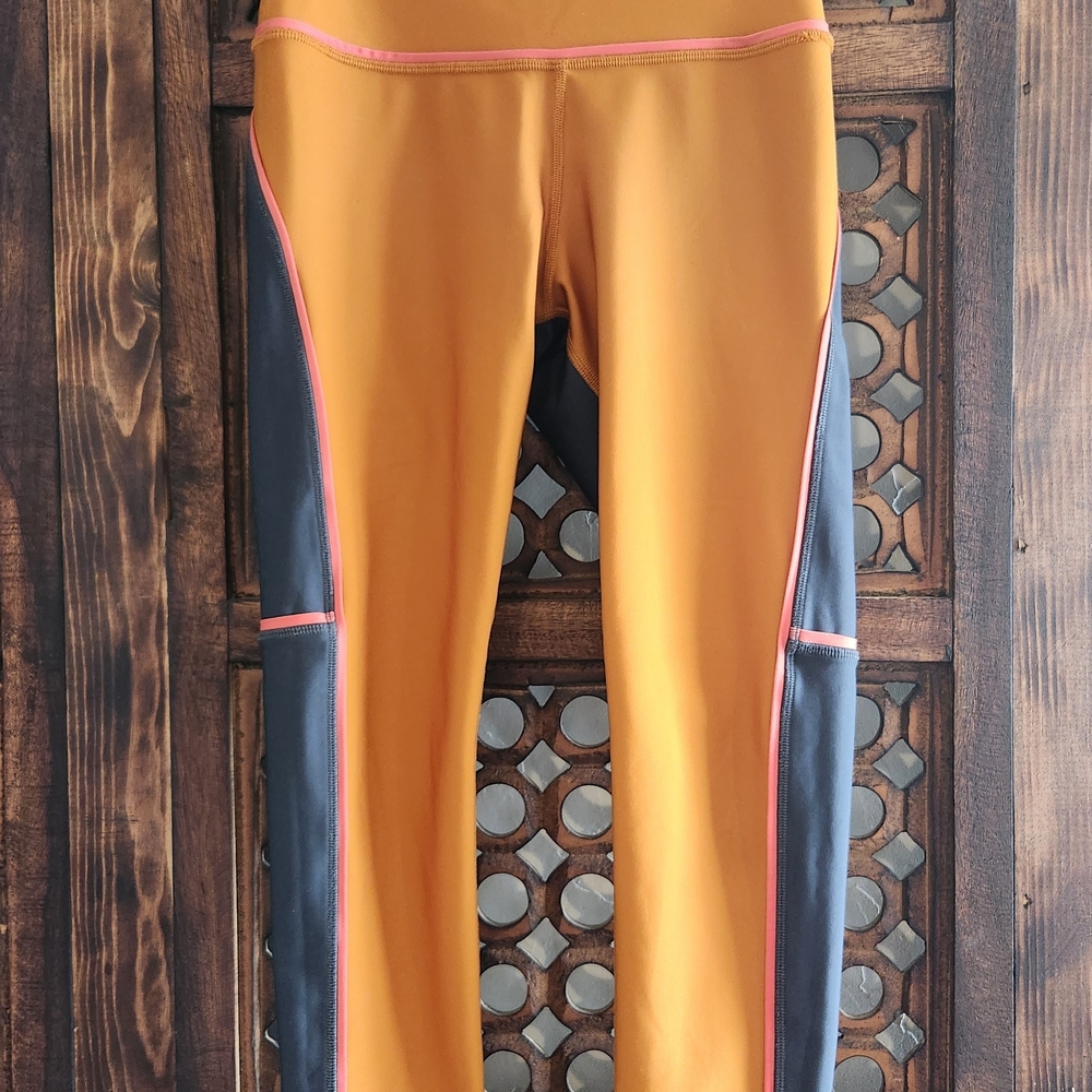 ALO Yoga Activewear Set -M - Picture 7 of 11
